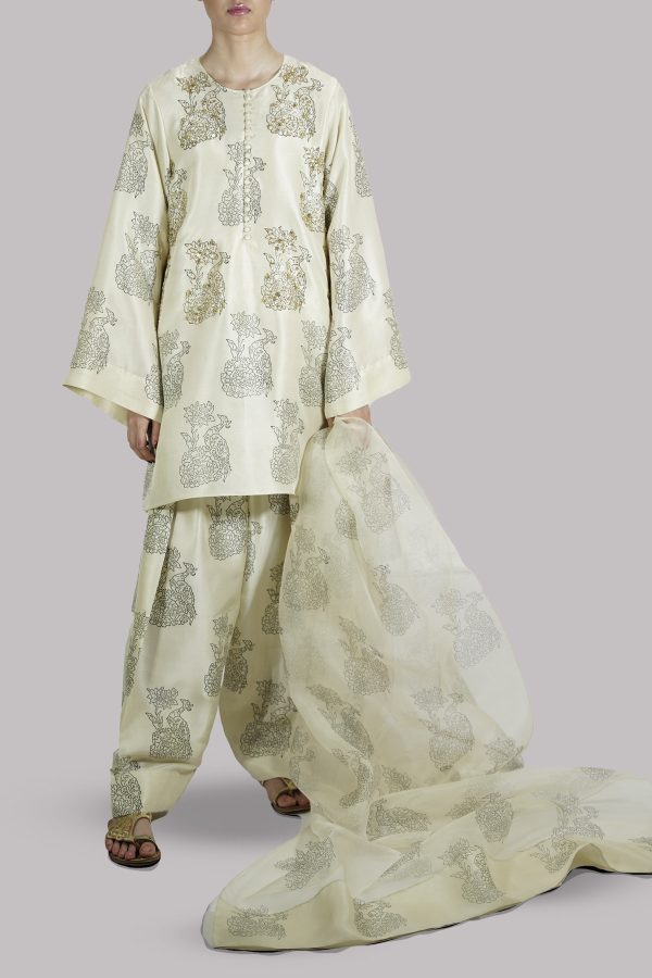 Lamb's Wool Embellished Raw Silk Set