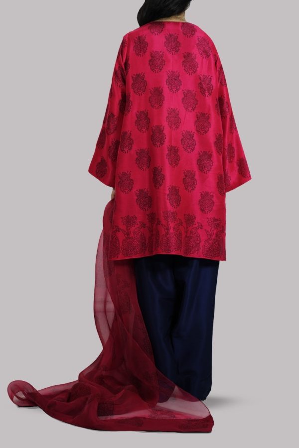 Tango Red and Black Iris Block Printed Raw Silk Set - Image 3